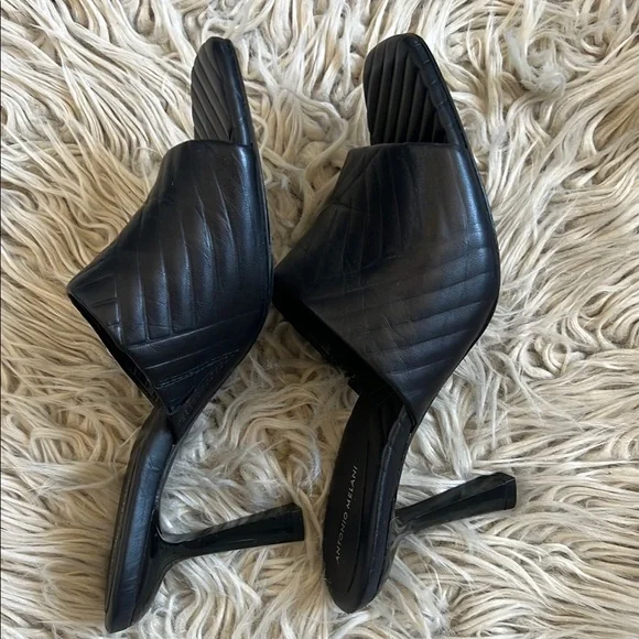 Elegant Black Heeled Mules - Picture 8 of 13